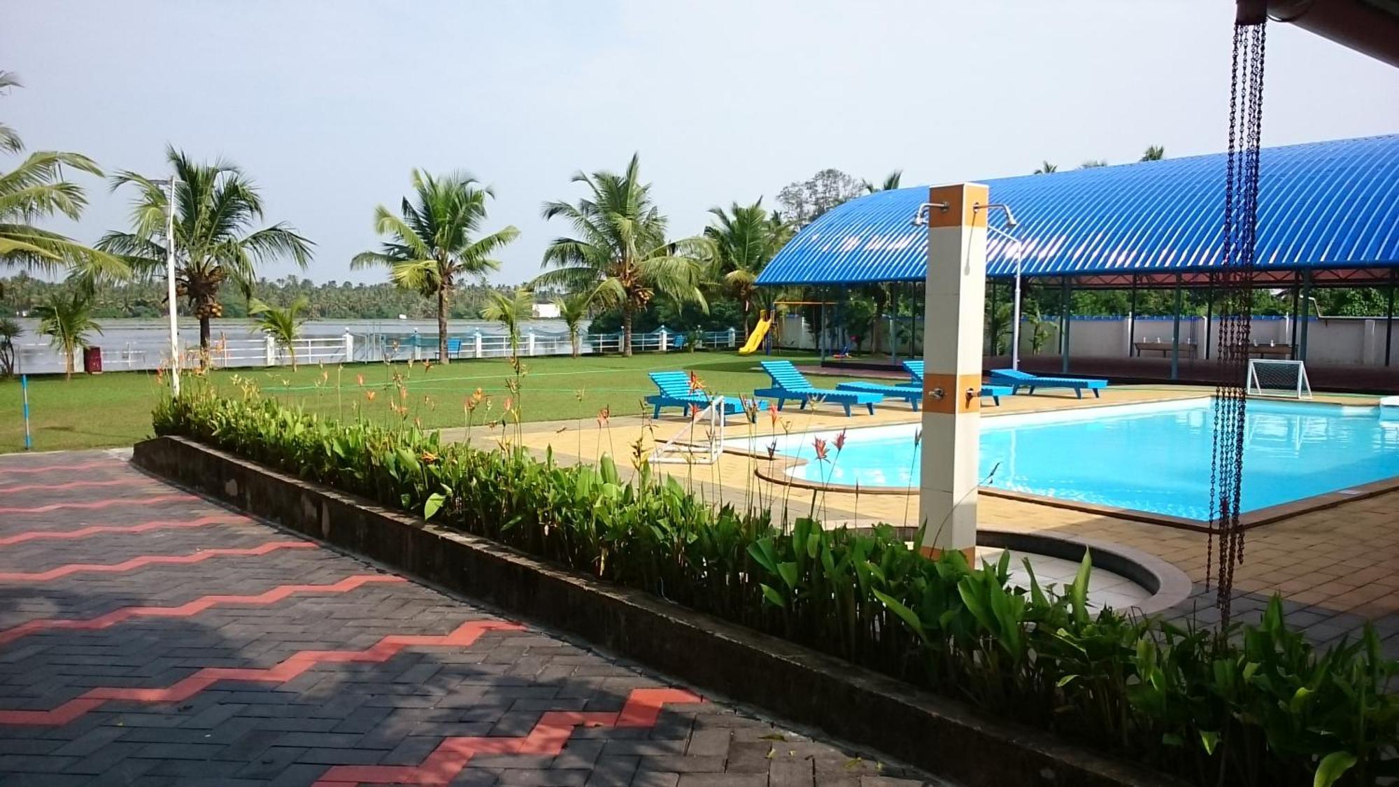 Blue Waters Cherai Cherai Beach Exterior foto